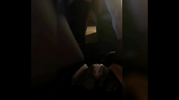 MJM panas. Suami meniduri pacarnya di depan istrinya. Vagina istri basah, fantasi kotornya hanya mengejutkan pikiran