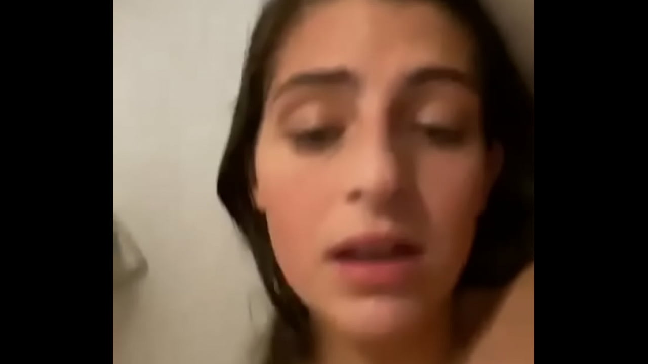 Cewek cantik bermata biru, video seks rumah pendek, pilihan